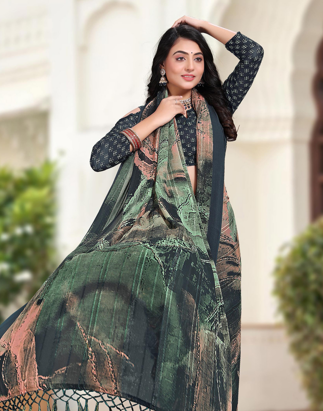 Dark Color Prism Print Saree – Soft Weightless Pattern Fabric – Everyday Style